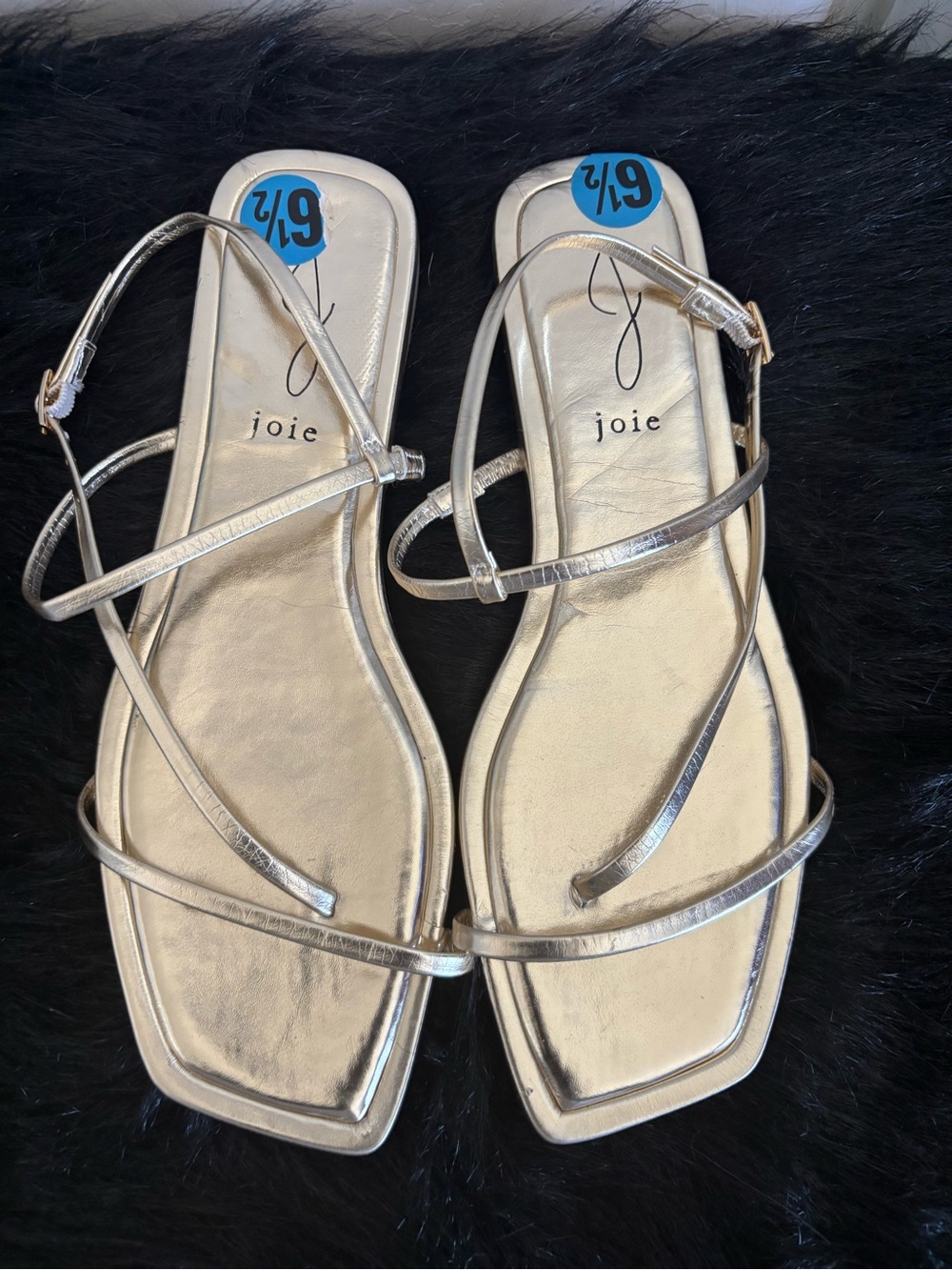 NWOT Joie Metallic Silver Strappy Flat Sandals, Size 6.5